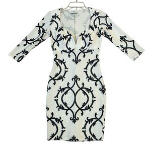 Mystic Black and White Fleur De Lis Print Stretchy Low Neck 3/4 Sleeve Dress XS